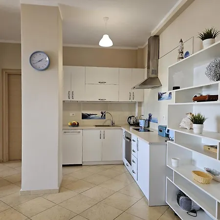 شقة Apartment In Saranda With Stunning Sea View *
