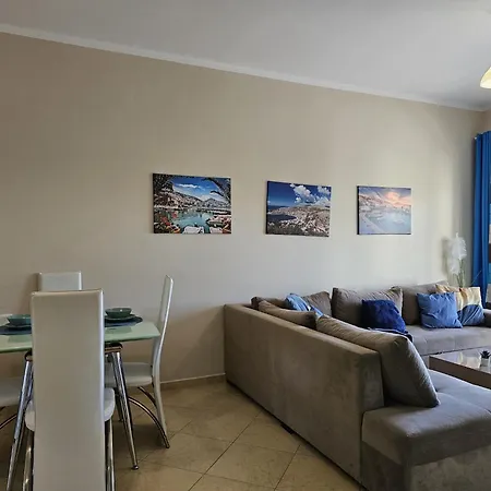 شقة Apartment In Saranda With Stunning Sea View