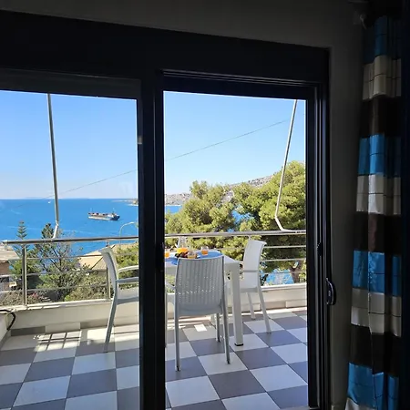 Apartment In Saranda With Stunning Sea View شقة ساراندا