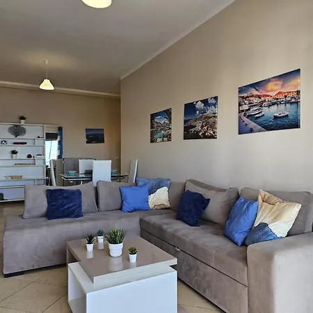 Apartment In Saranda With Stunning Sea View شقة ساراندا