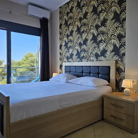 Apartment In Saranda With Stunning Sea View شقة