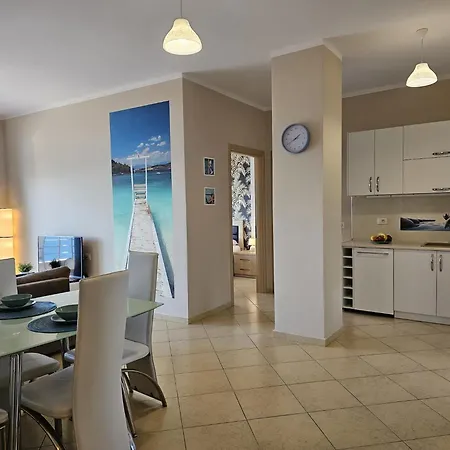 Apartment In Saranda With Stunning Sea View *